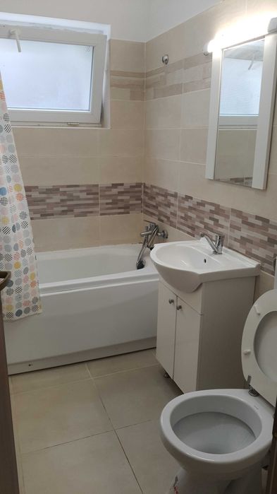 PF inchirez ap 2 camere decomandate cu parcare zona Buna Ziua