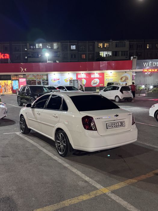 Chevrolet Lacetti Gentra 2010