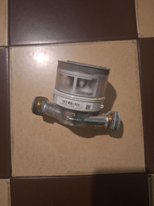 Водомер за топла вода