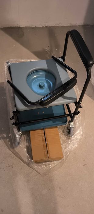 Комбиниран стол за тоалет и баня Мобилукс (Mobilux MCT-50)