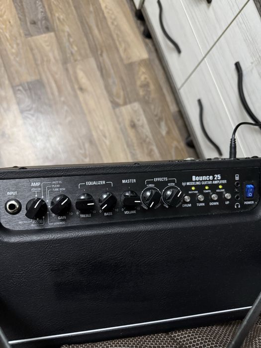 Цифровой комбоусилитель Levinson + Электрогитара Cort x100