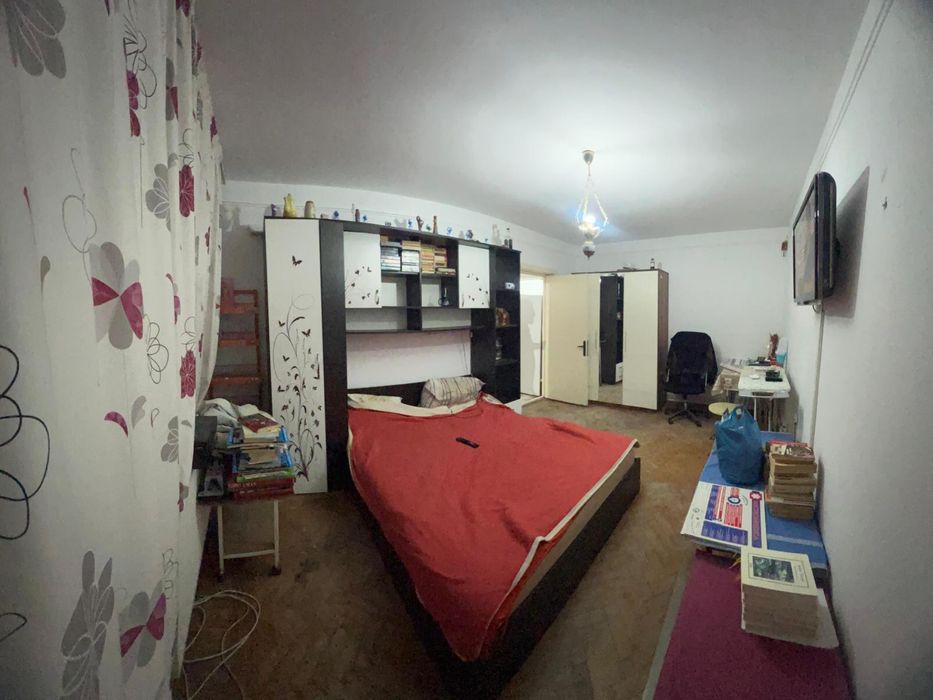 PF vând garsonieră decomandată 32mp+ balcon 6mp, etaj 5/10 centrală