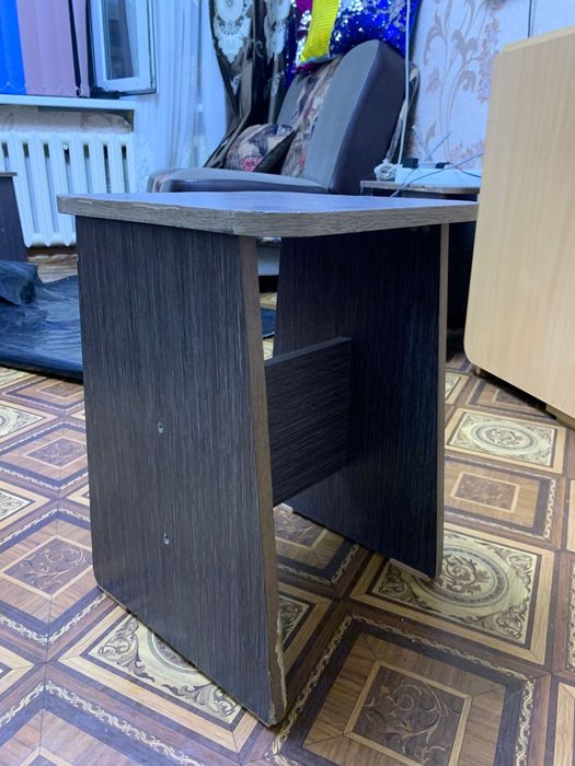 Кухонный стол, 4 стула