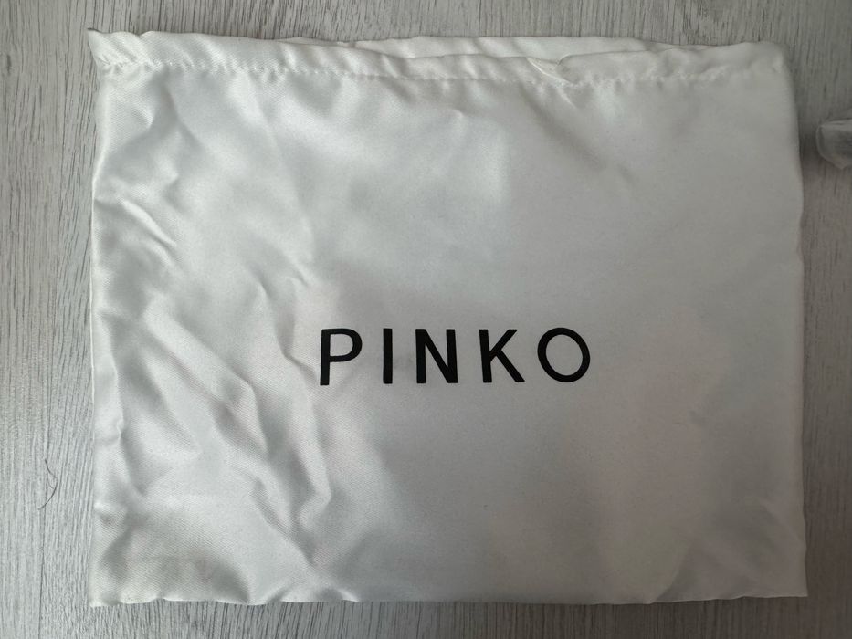 Продаю сумочку PINKO
