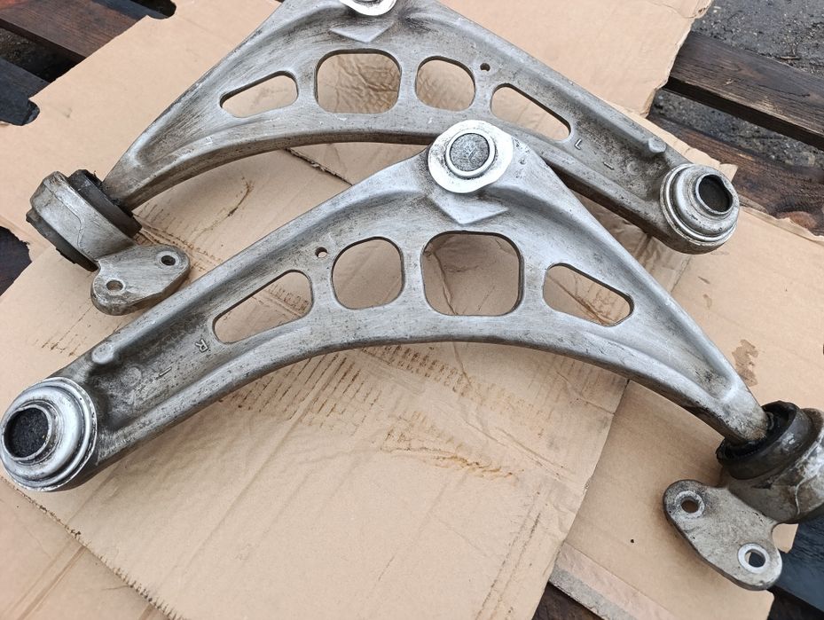 Предни носачи БМВ Е46 / BMW E46