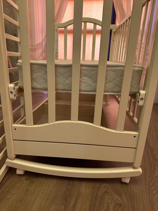 Кроватка детская