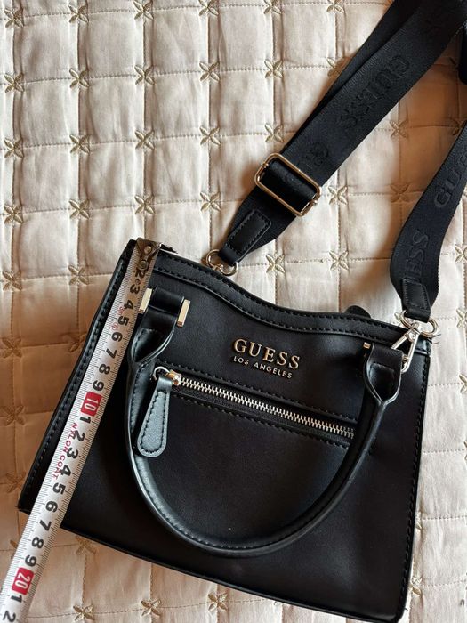 Дамска чанта Guess