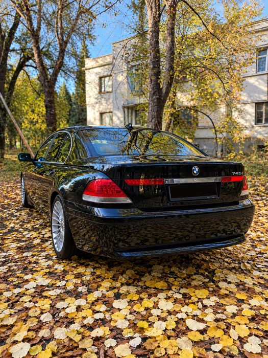 BMW 745i E65 | V8 333 CP