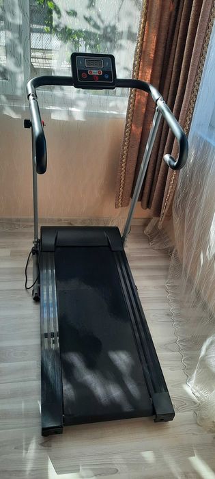 Продавам фитнес пътека