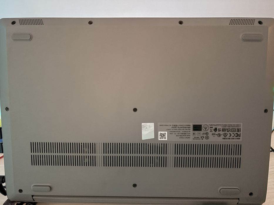 VAND URGENT Laptop lenovo in perfecta stare