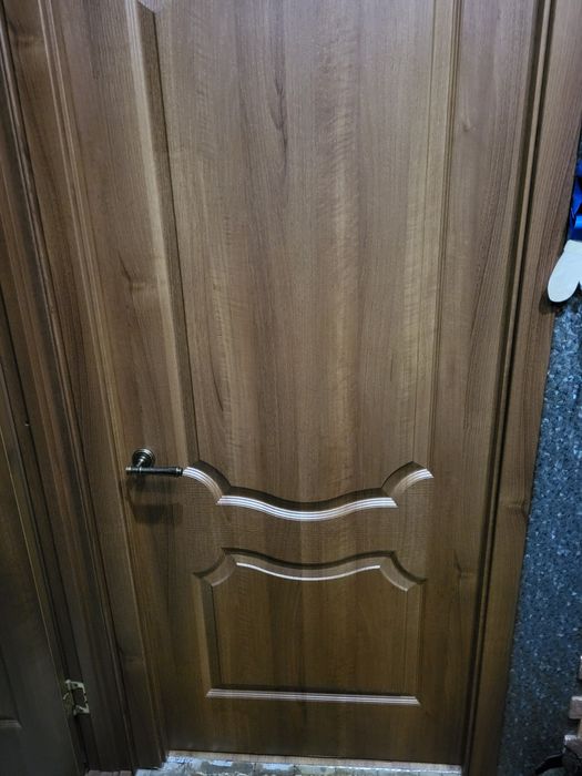 Продам двери в хорошем состоянии