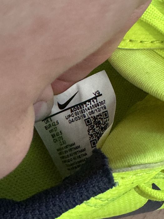 Nike Phantom Venom Academy FG Volt бутонки 42.5