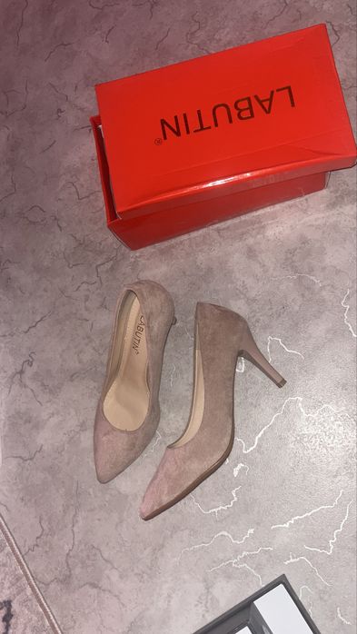 Каблуки не б/у в норм качестве