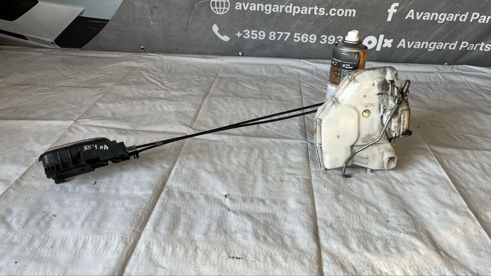 Заключващ механизъм и брава за задна лява врата Suzuki SX4 (2007-2013)