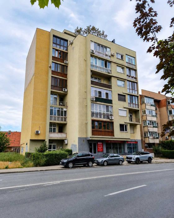 Proprietar vând apartament spațios cu 2 camere, aproximativ 70 m², etaj 2/6 – zona Fabric