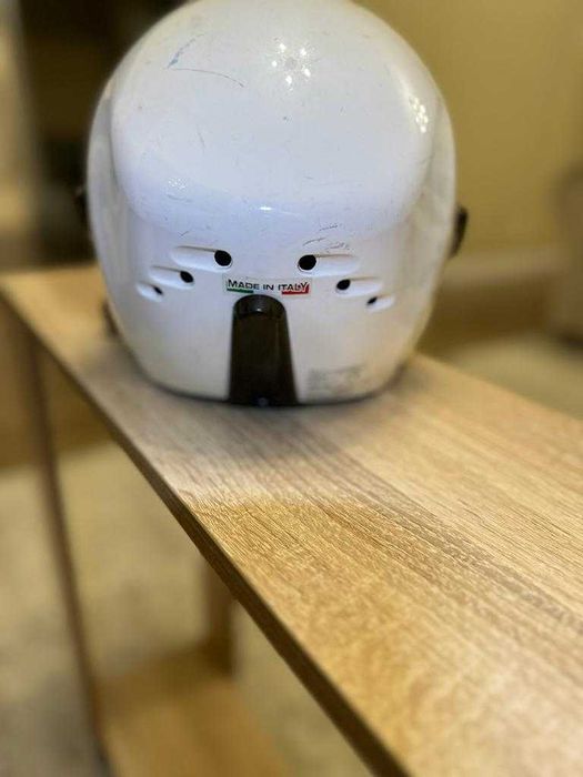 Продам горнолыжный детский шлем!!!