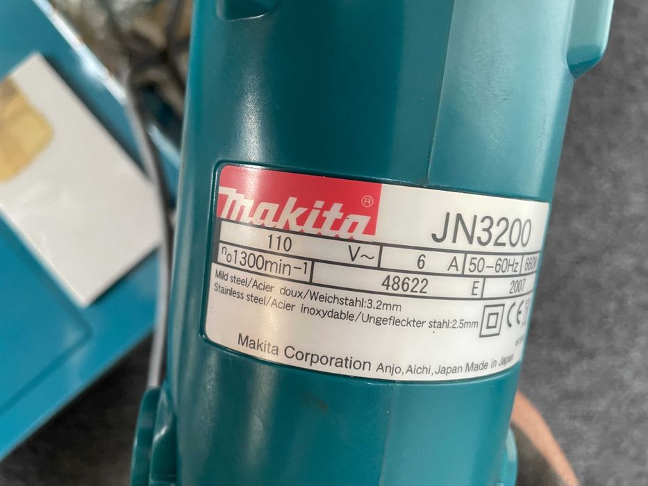 MAKITA JN3200 РЕЗАЧКА за стомана и алуминии с вграден дебеломер 3.2мм