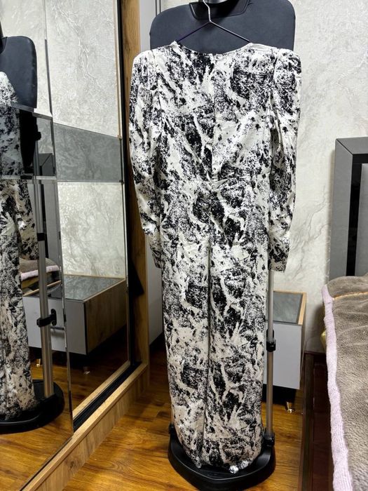 Платье женское фирменное