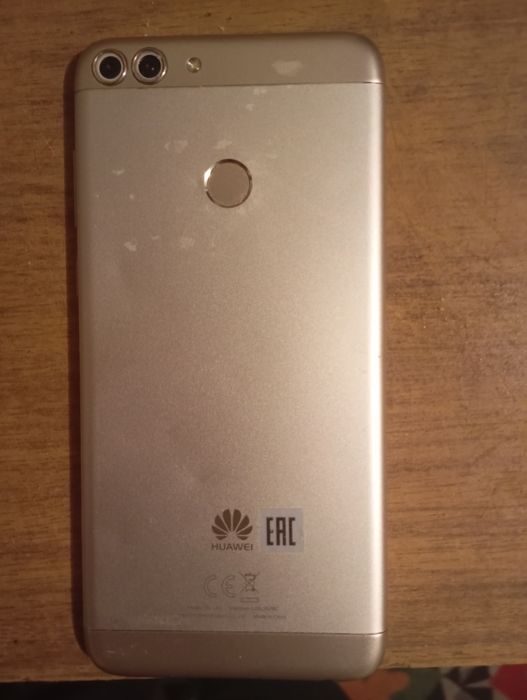 Продам телефон Huawei p smart