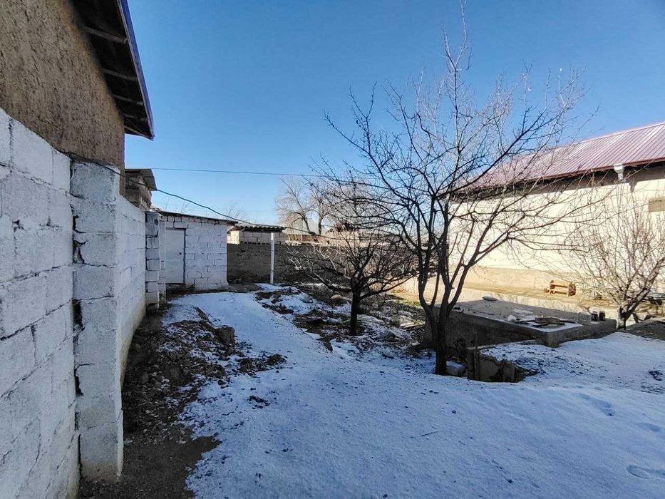 Yangi zarafshon uy sotiladi