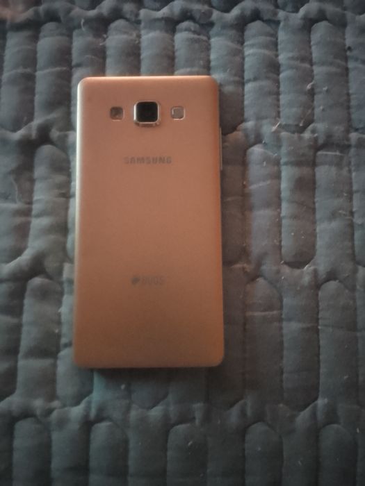 Срочно продам телефон