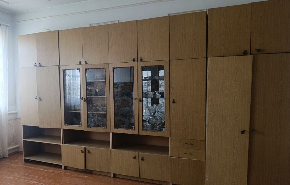 Продаётся стенка.