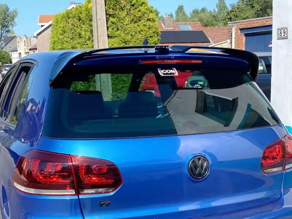 Eleron haion GTI compatibil cu VW Golf 6 (2008-2013) negru lucios