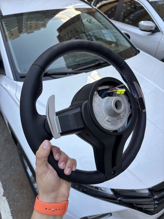 Руль BMW E90 E70 E89 E81 E82 бмв Е90 Е70 Е89 Е81 / руль на bmw е серии