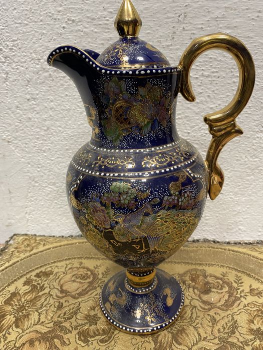 Китайска порцеланова кана изрисувана ръчно с 24 к златни бои