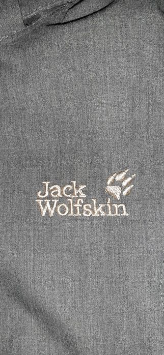 Яке Beneton и Яке Jack Wolfskin