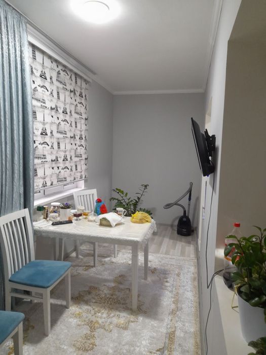 Юнусабод 10.кв 2/1/5 58.кв Срочно квартира