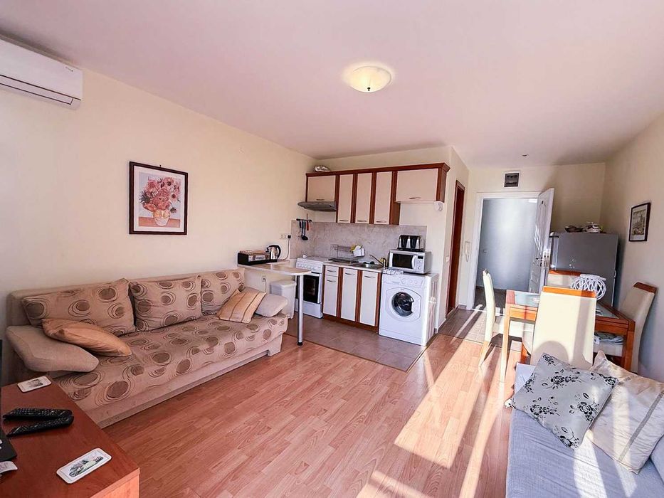 Продава се Двустаен апартамент в к.к. Слънчев бряг - 65 кв.м за 1054 €/кв.м - Снимка #6