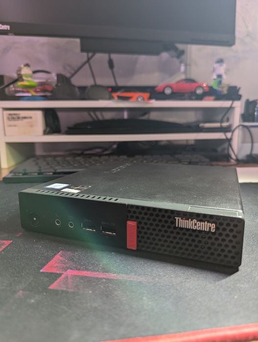 Lenovo Thinkcentre Tiny M910x cu BIOS mod, i7-7700, 8GB RAM, AMD RX6400, 256GB SSD + Monitor ThinkVision TIO 24"