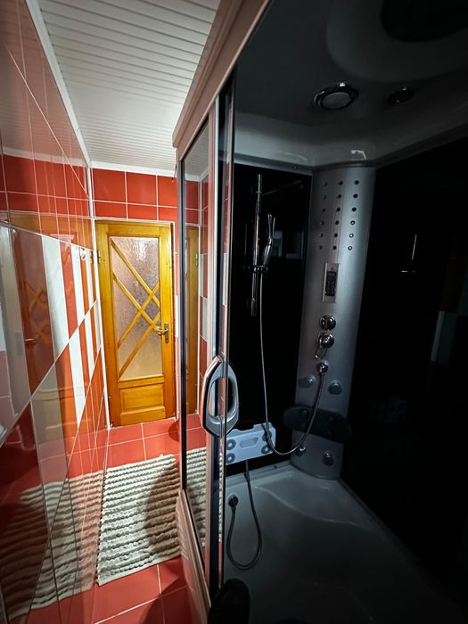 Apartament 2 camere Moinesti (ultracentral)-proprietar