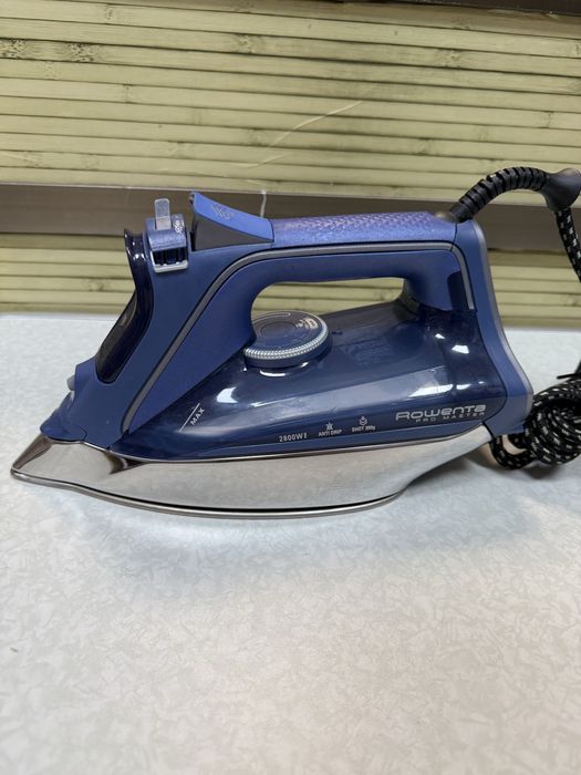 Парна ютия Rowenta DW8215