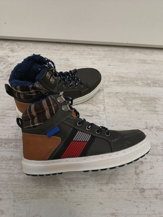 Нови детски боти Lc waikiki