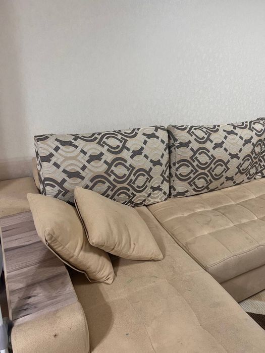 Диван угловой б/у