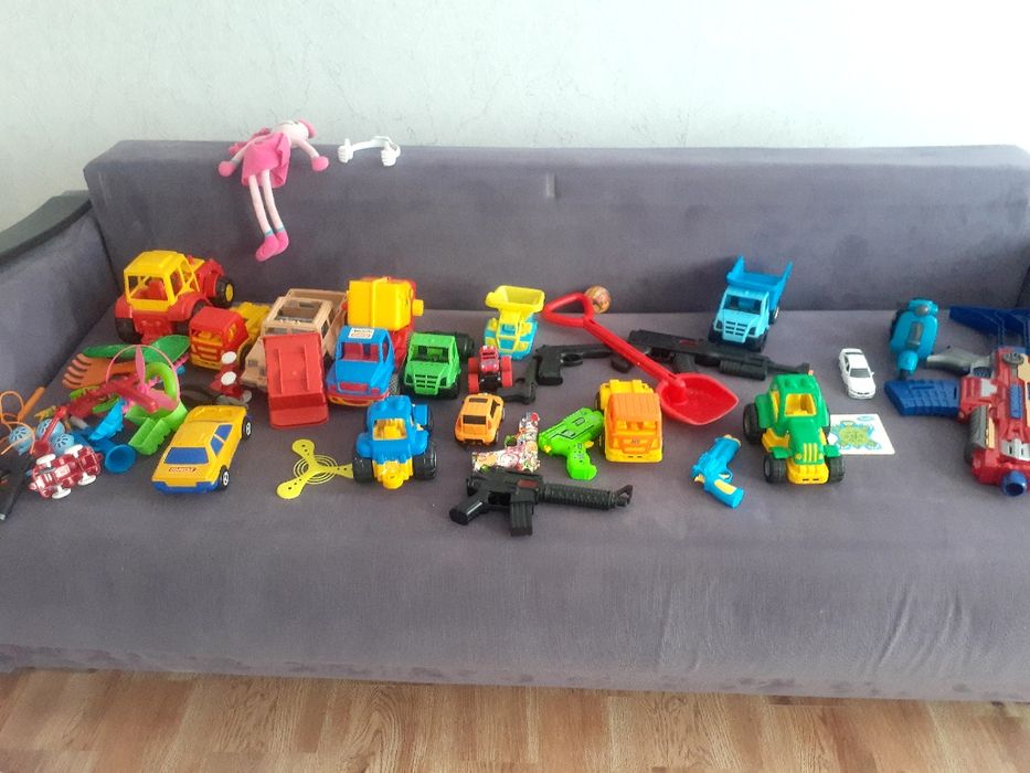 Игрушки по 200т каждая