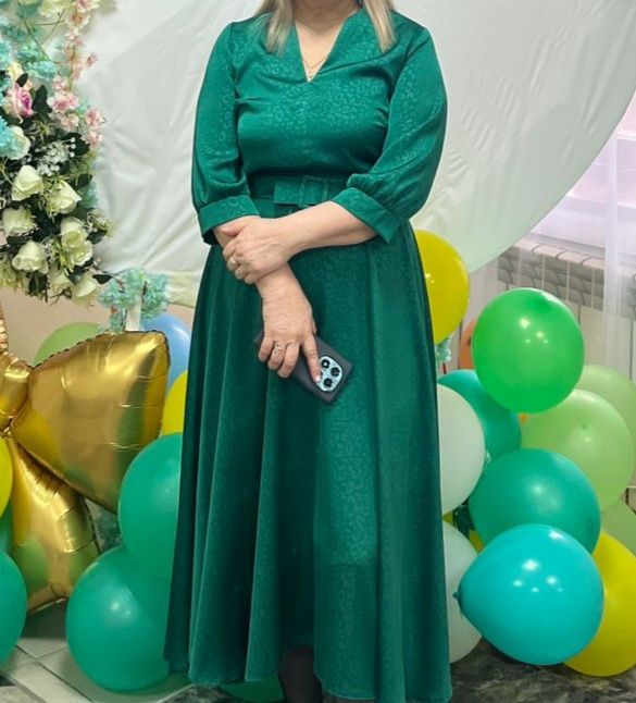 Продам платье за 5 тысяч тг