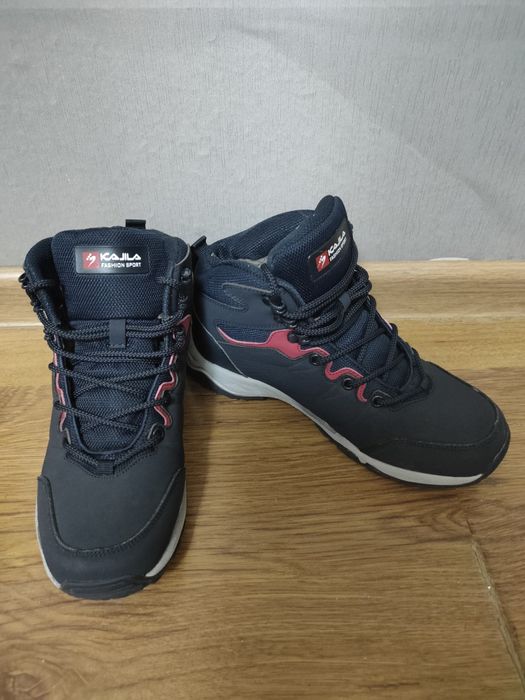 Продам зимние ботинки