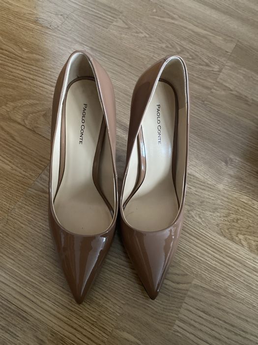 Продам бежевые лодочки