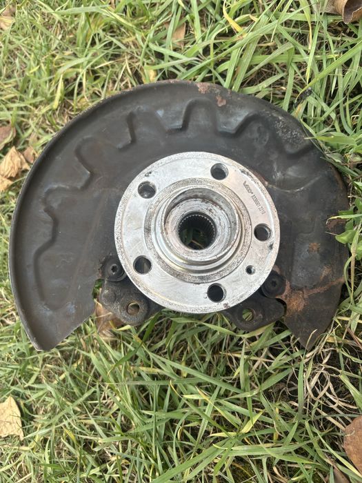 Запчасти на Шкоду Рапид 2014 г. в.  Фольксваген Поло.