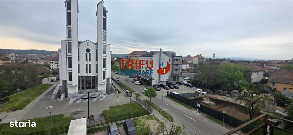 Apartament de vanzare cu 3 camere, 2 balcoane si 2 bai