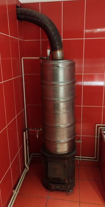 Vând sobă cu boiler