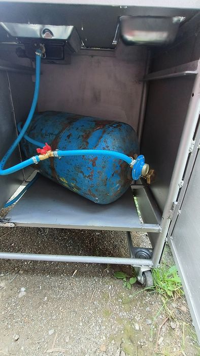 Stand/Masă/ Tonetă Porumb fiert și copt