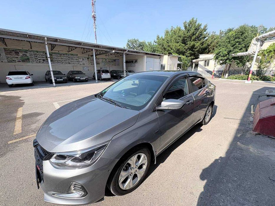 Chevrolet Onix Premier 2 Turbo AT PLUS