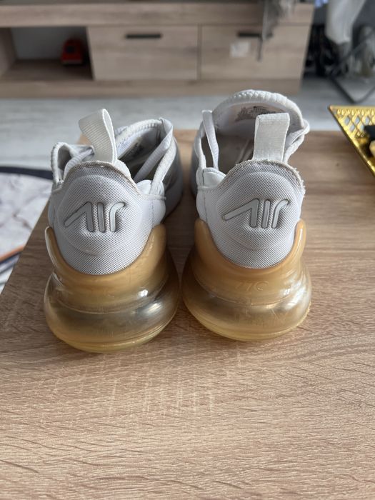 Оригинални маратонки Nike Air Max 270/ 37.5 номер