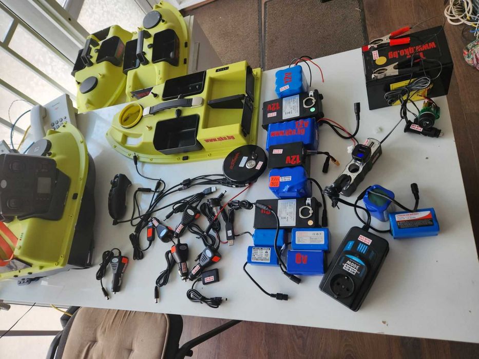 Лодка за захранка Boatman Actor Plus специализирана батерия