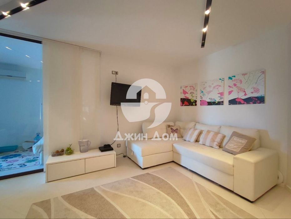 Продава се Двустаен апартамент в Созопол - 79 кв.м за 2406 €/кв.м - Снимка #2