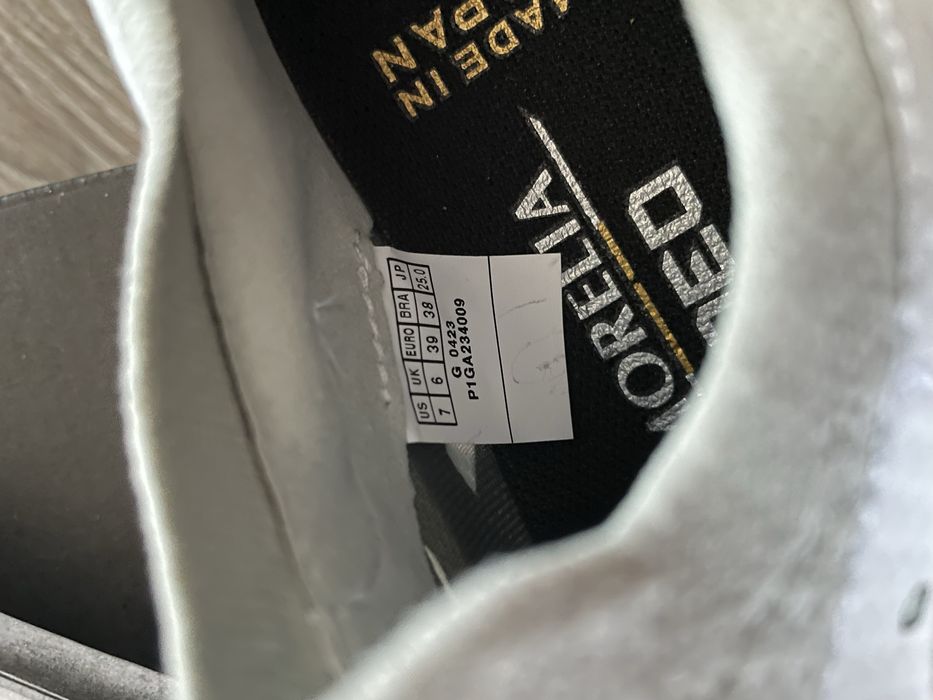 Продам бутсы Mizuno, 39 размер